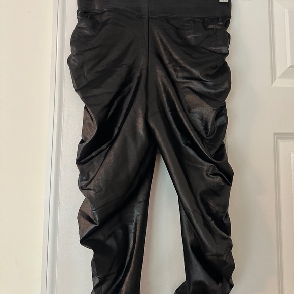 ALO Ruched Cinched Shiny Black Leggings - Picture 2 of 4